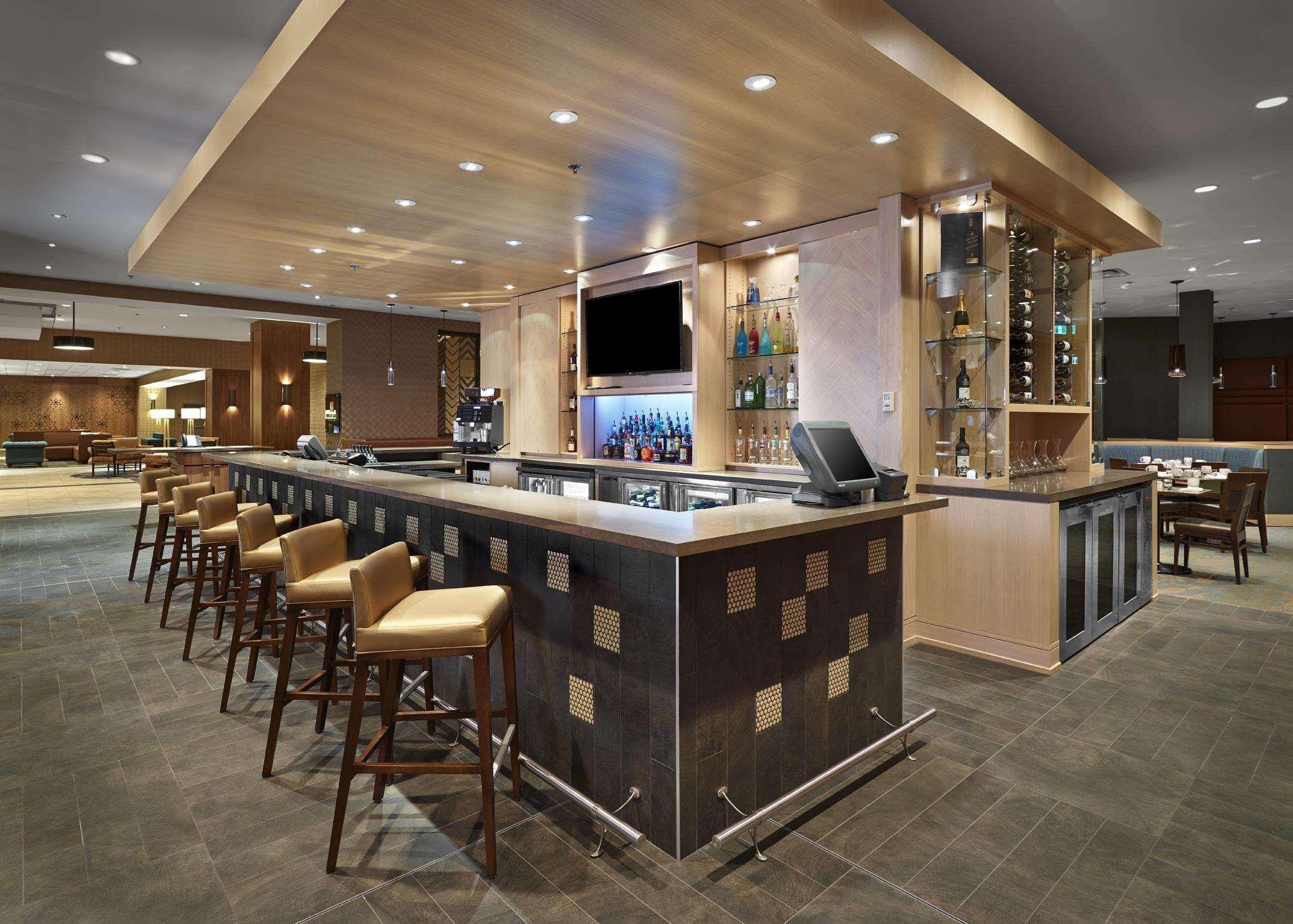 Doubletree By Hilton Hotel & Conference Centre Regina Buitenkant foto