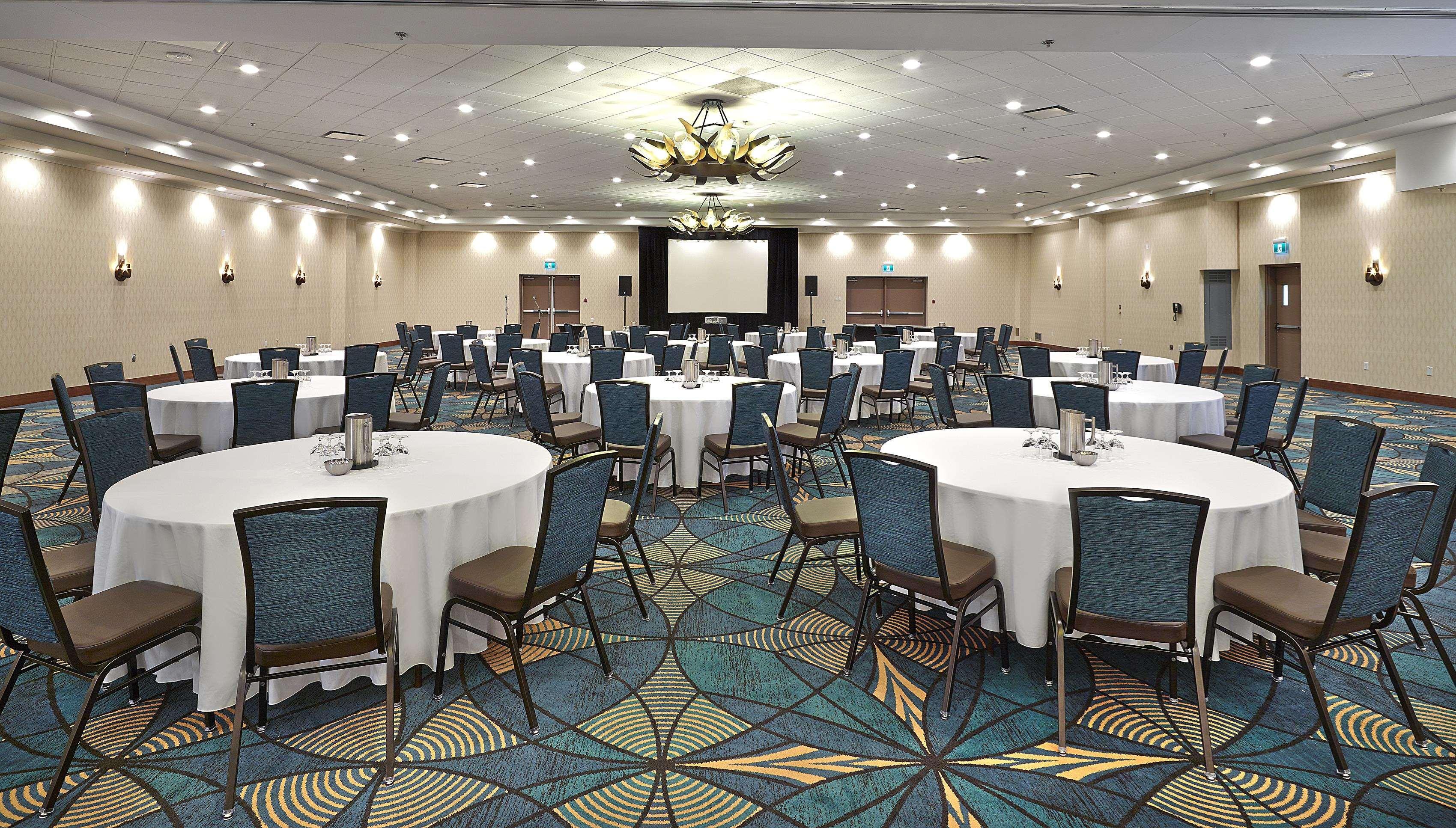 Doubletree By Hilton Hotel & Conference Centre Regina Buitenkant foto