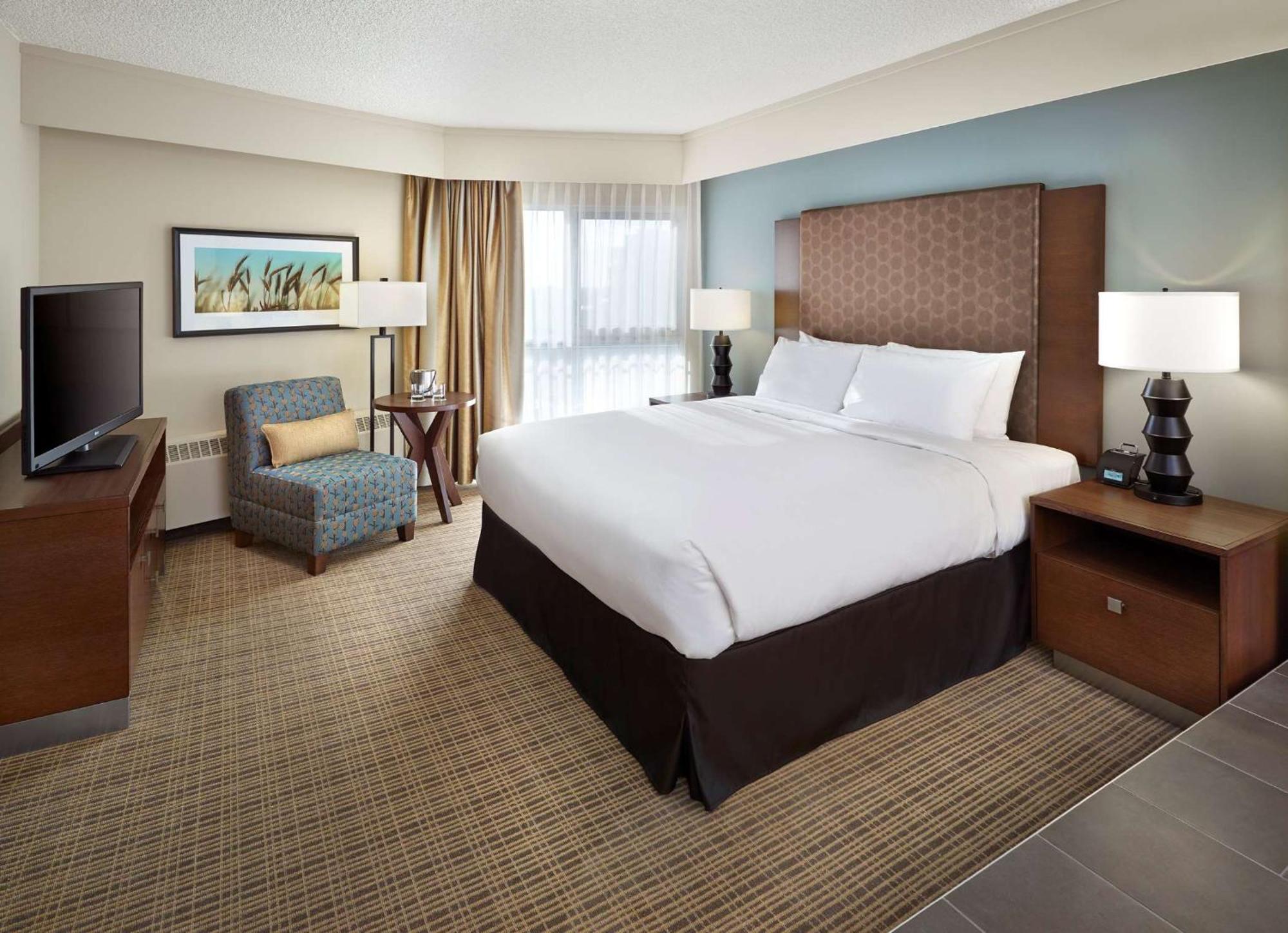 Doubletree By Hilton Hotel & Conference Centre Regina Buitenkant foto