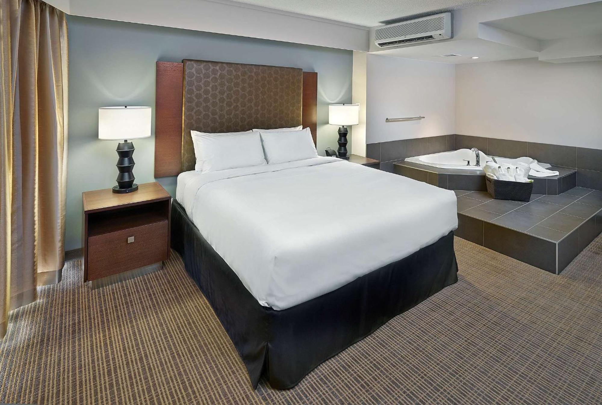 Doubletree By Hilton Hotel & Conference Centre Regina Buitenkant foto