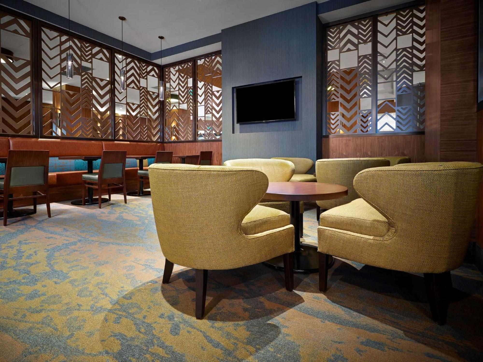 Doubletree By Hilton Hotel & Conference Centre Regina Buitenkant foto