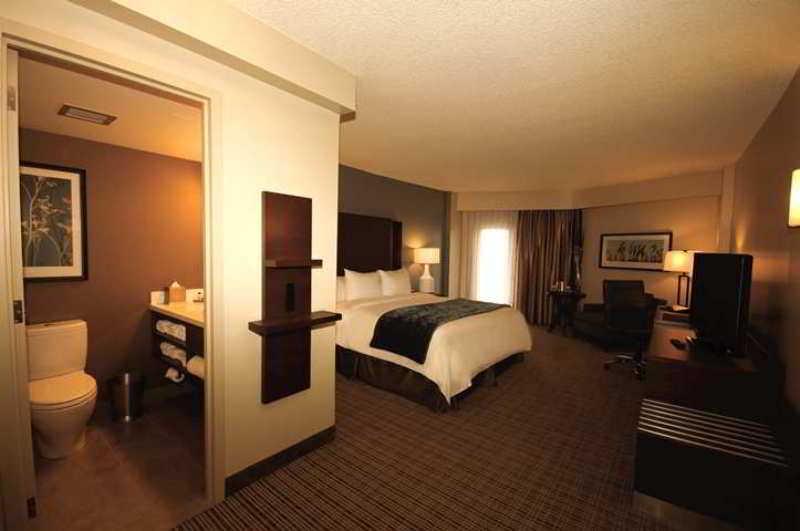 Doubletree By Hilton Hotel & Conference Centre Regina Buitenkant foto